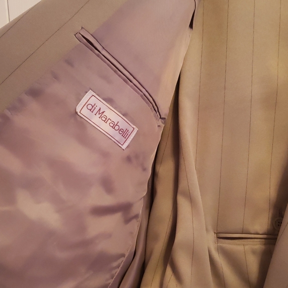 Men's Two Piece Suit - Picture 3 of 6